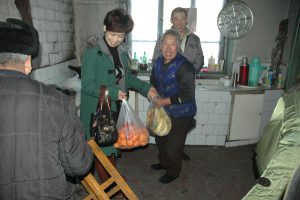 集团领导探望受伤职工