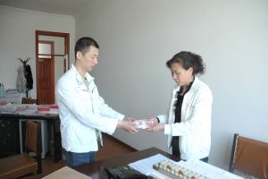 华宇集团党委为玉树灾区捐款