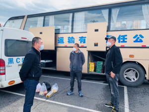 集团公司在端午节前夕慰问负责机场转运任务的驾驶员
